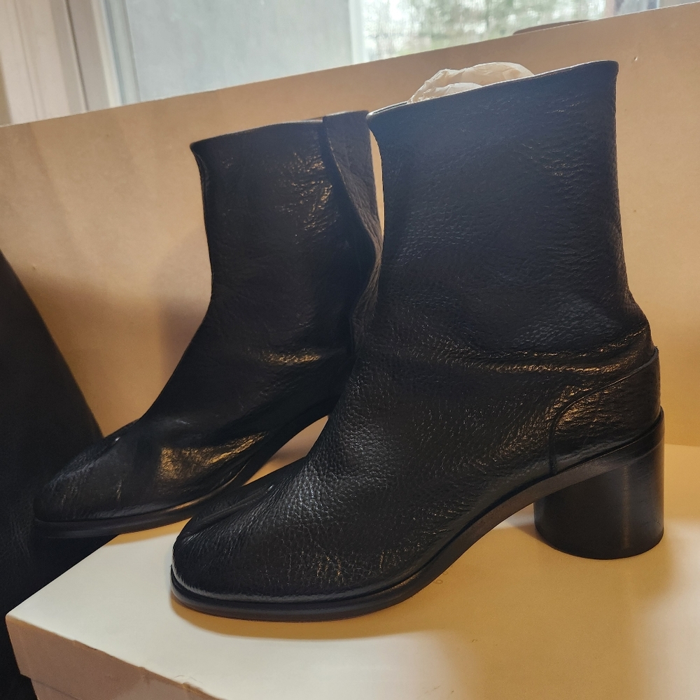 Maison Martin Margiela tabi boots size 41 in EUC with original box - Picture 4 of 8